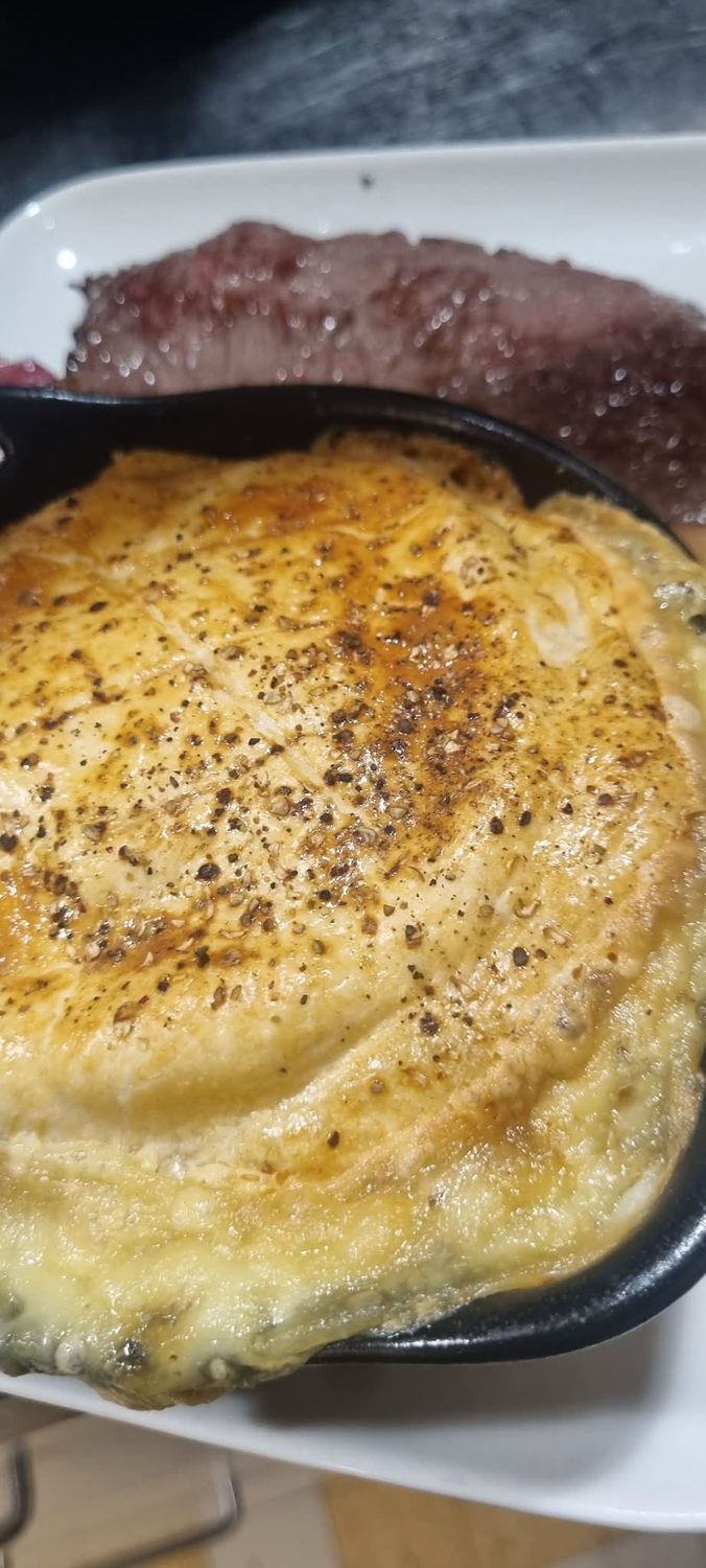 Plat gratiné et viande, Château de Savoie à Montmélian