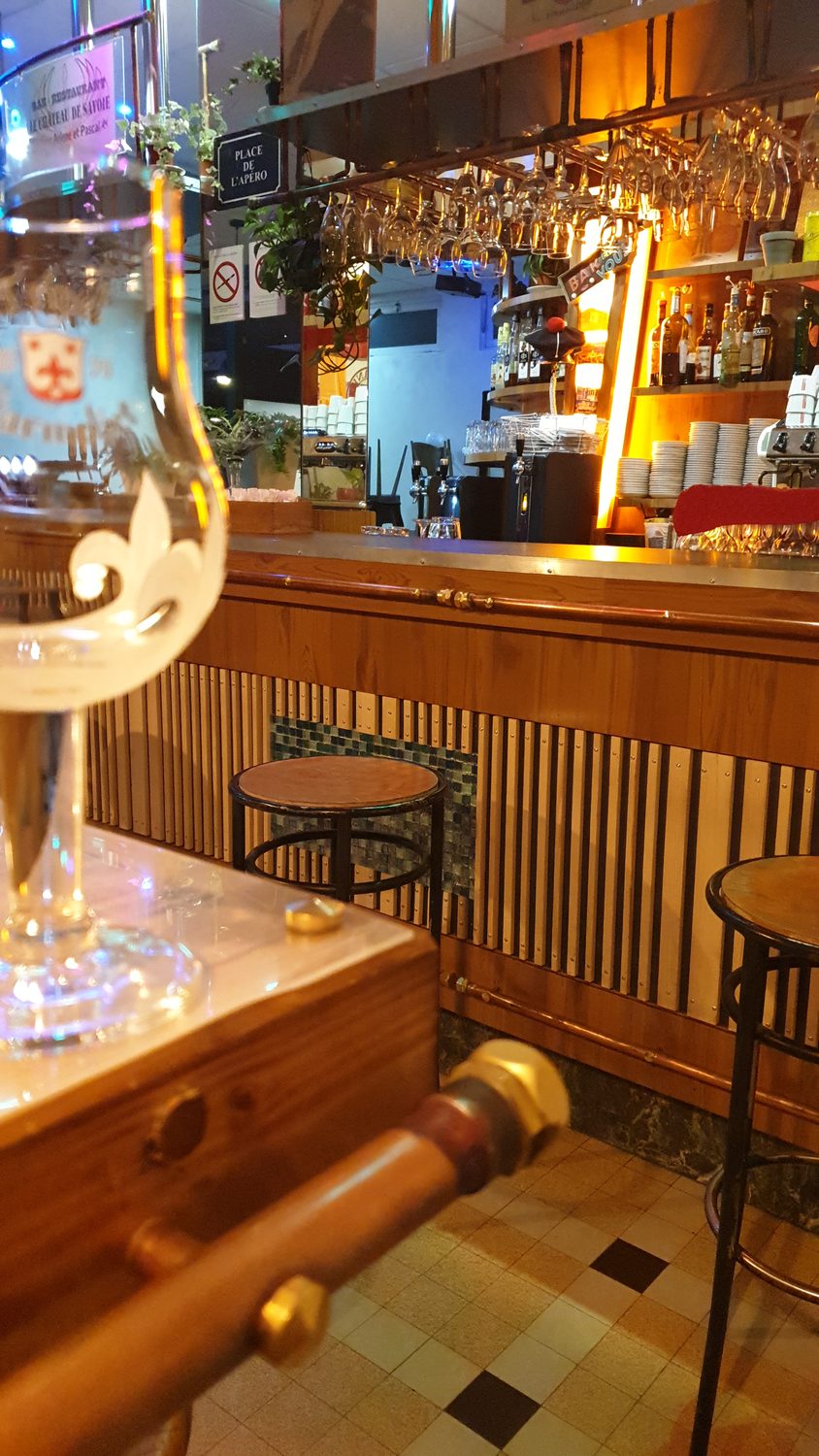 Le Château de Savoie, bar restaurant à Montmélian — intérieur (9)